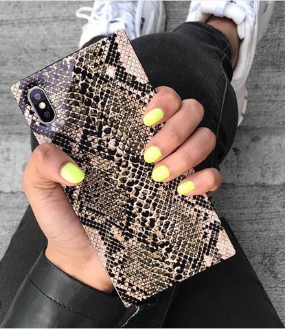 IPhone  Snake cases